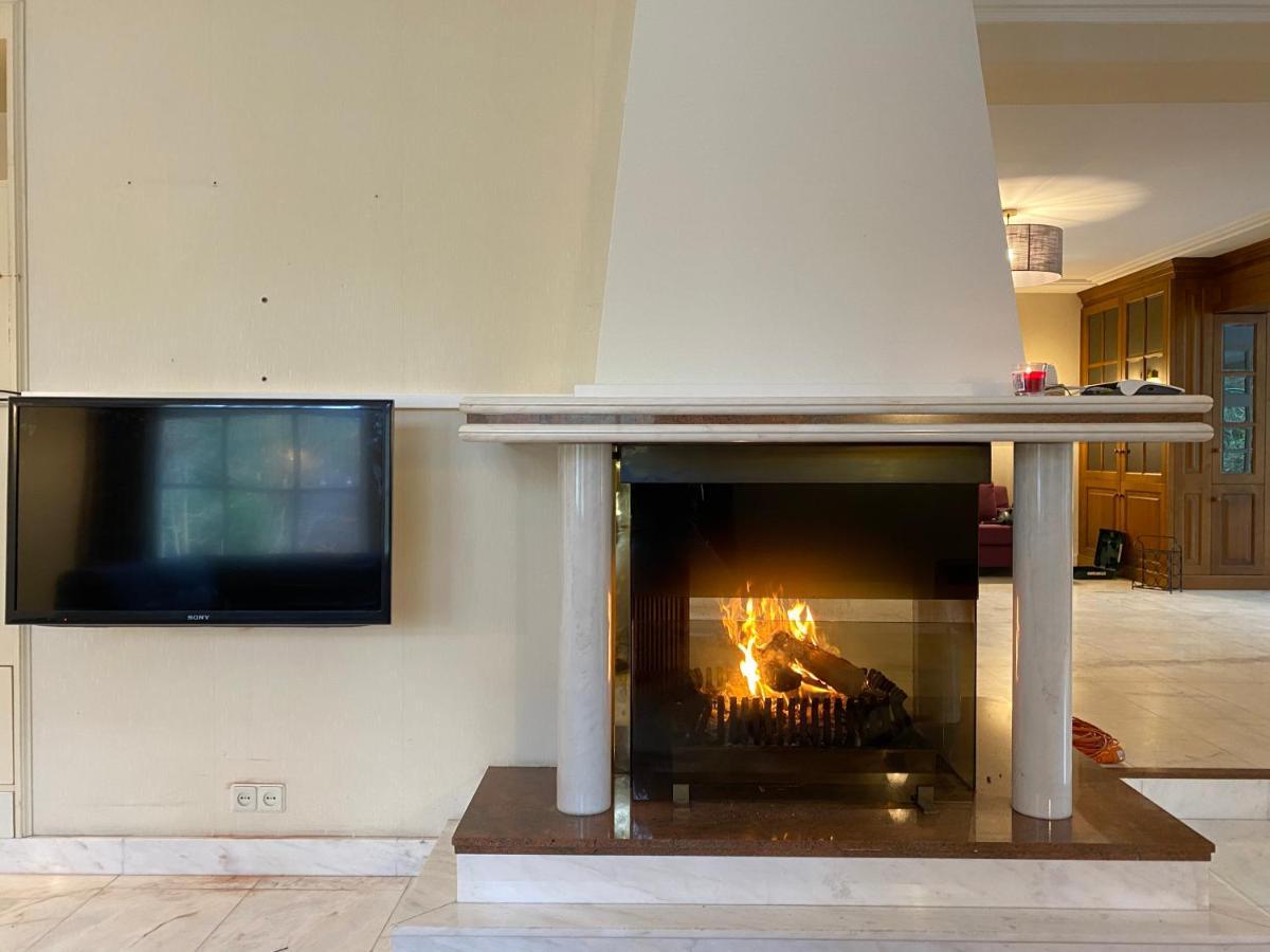 Sjieke Gezellige Villa In Het Bos Lieshout Exteriör bild