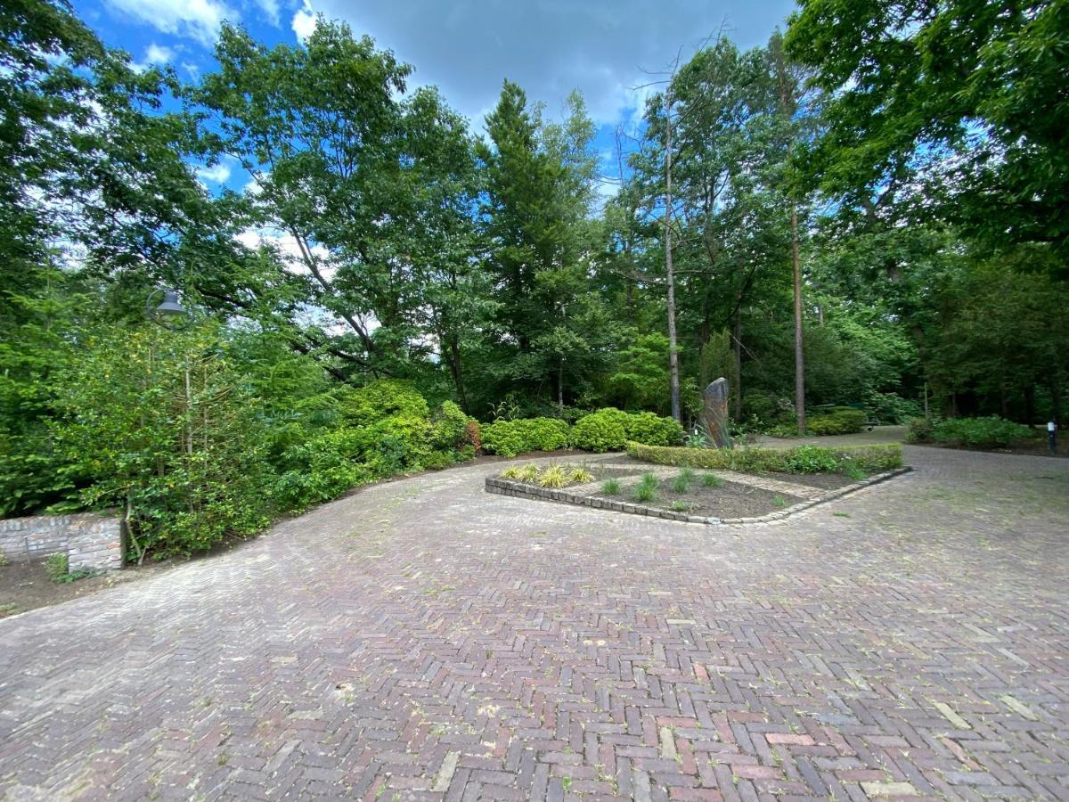 Sjieke Gezellige Villa In Het Bos Lieshout Exteriör bild