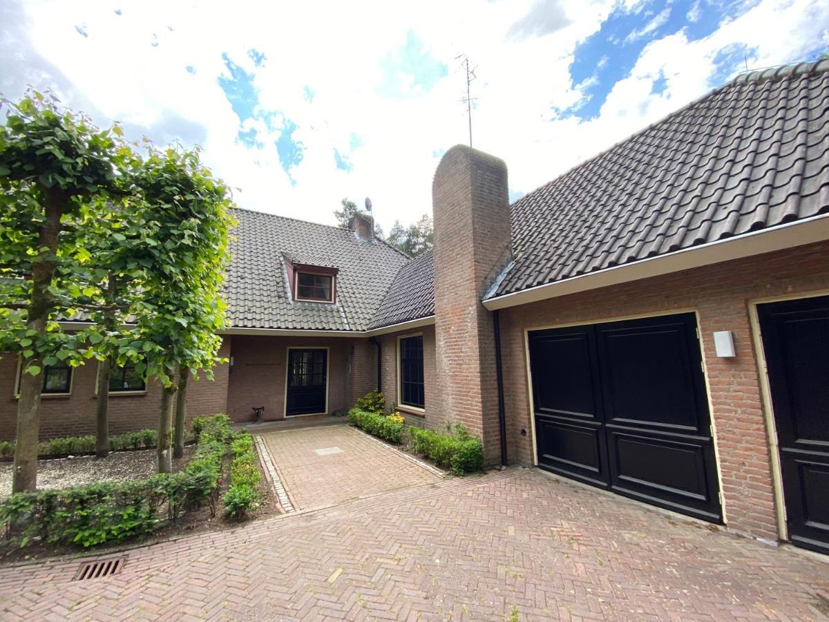 Sjieke Gezellige Villa In Het Bos Lieshout Exteriör bild